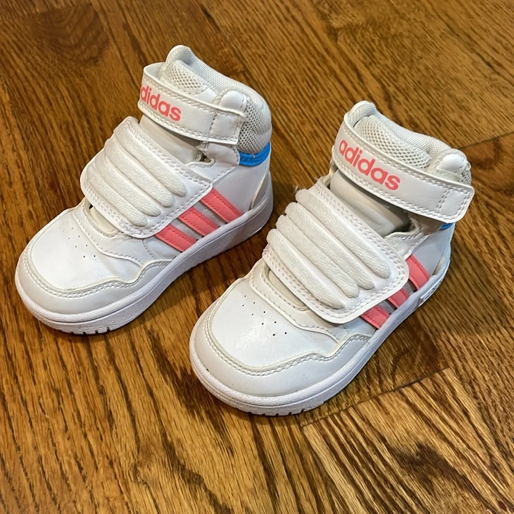 Baby Girl’s High Top Adidas Shoes/Sneakers. Size 5. Excellent to Like New.
